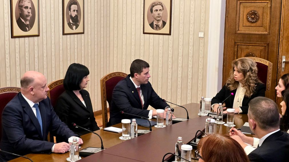 В ближайшие дни президент объявит, кто будет служебным премьер-министром