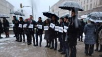 Очередной протест в МИД против низкой зарплаты