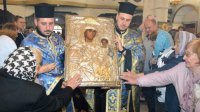 В Хасково христиане могут поклониться чудотворной иконе Пресвятой Богородицы - &quot;Золотое яблоко&quot;
