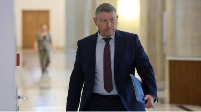 Из-за инцидента с самолетом фон дер Ляйен потребовали устранения руководителя ГАНБ