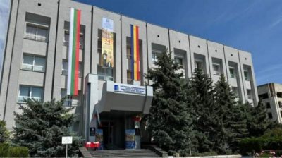 Премьер-министры Болгарии и Молдовы посетят филиал Русенского университета в Тараклии