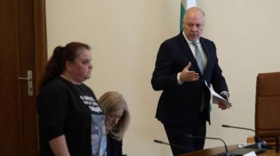 Меры по борьбе с "войной на дорогах" были намечены на совещании с премьер-министром