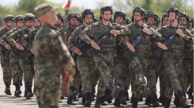 На параде по поводу сегодняшнего Дня храбрости не будет военной техники