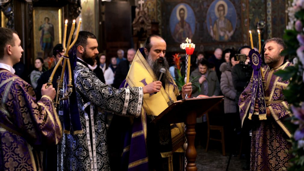 Патриарх Даниил: Поклонимся Кресту и примем жертву Господа за нас