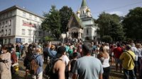 Молебен у Русской церкви, граждане перекрыли бульвар царя Освободителя