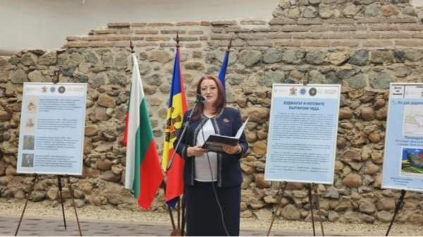 В Софии проходит выставка учеников из школ Молдовы