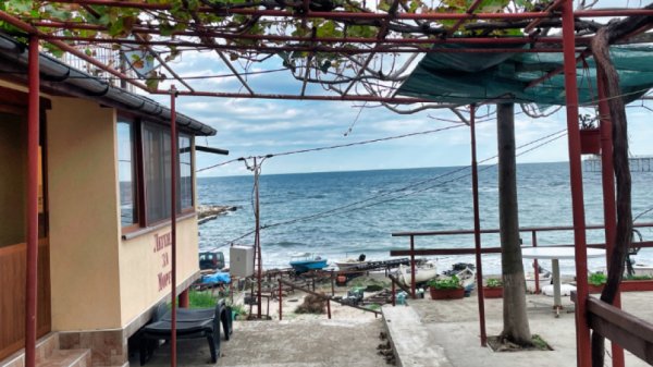 Неизвестная Болгария – маяк, лодки и минеральный источник в рыбацкой деревне Кáрия