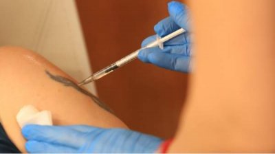 Вакцинированные и переболевшие &ndash; у кого иммунитет сильнее?