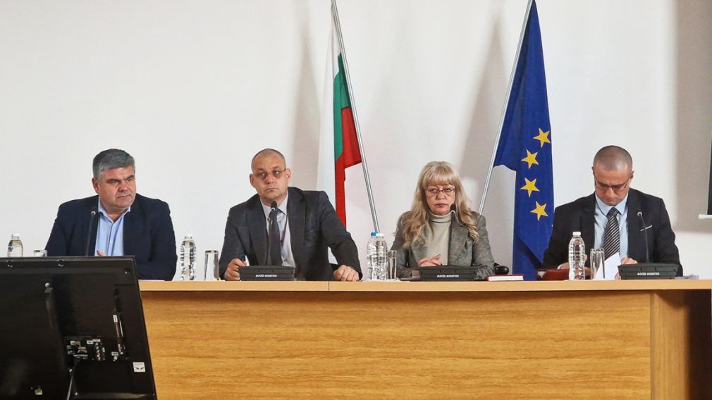 Проверяют пожертвования и связи с политиками жертв по случаю &laquo;Петрохан&raquo;