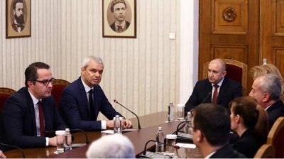 &bdquo;Возрождение&ldquo; обвинили президента в том, что не воспротивился вводу евро