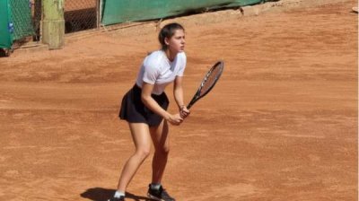 Елизара Янева в финале неофициального чемпионата мира по теннису среди талантов