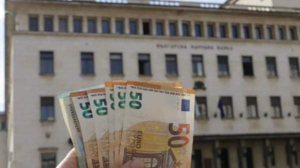 Служебный кабинет продолжает курс Болгарии к еврозоне