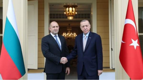 Президент Радев встретился с Реджепом Эрдоганом в Стамбуле