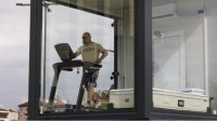 &quot;В камере из стекла&quot; – болгарский ультрамарафонец подверг себя уникальному социальному эксперименту
