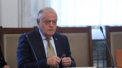 Заслушивание руководителей спецслужб по поводу атак на вступление нашей страны в еврозону