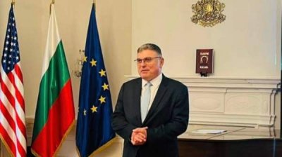 Посол Болгарии в Вашингтоне подал в отставку