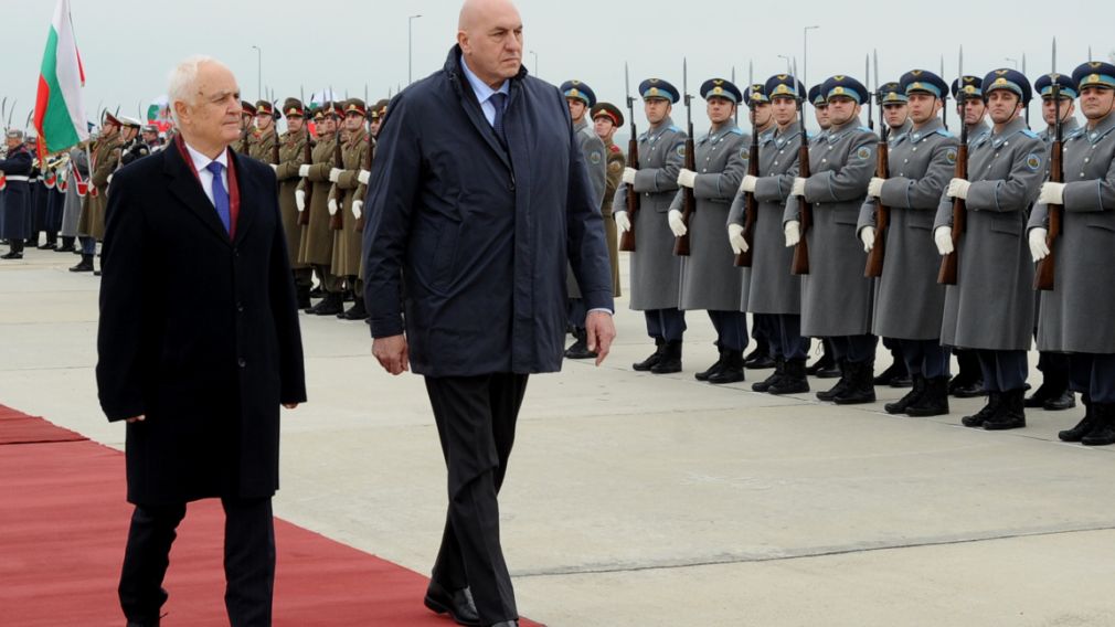 Болгария и Италия подписали соглашение о создании военного центра в Кабиле