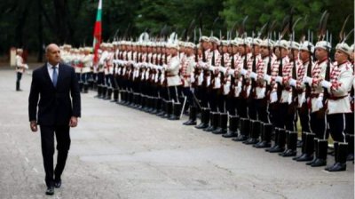 Президент Радев: Противопожарную технику следует закупать для ВВС, а не для МВД