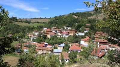 &laquo;Два с половиной дома&raquo; &ndash; путешествие в &laquo;болгарское&raquo; прошлое албанской области Долни-Дебыр (Поле)