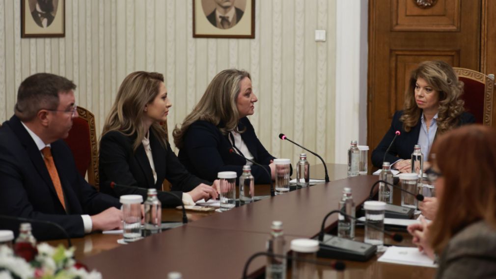 ГЕРБ-СДС предложили выбрать служебного премьера вне обсуждавшихся кандидатур