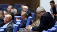 Парламент освободил от должности главу Кассы страхования здоровья