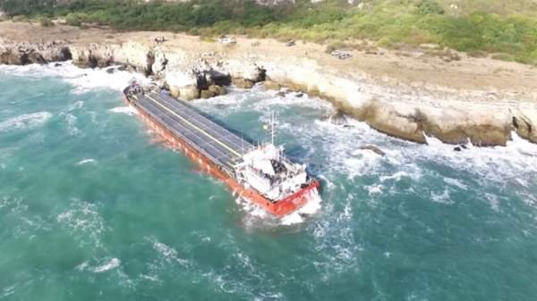 Начинается мониторинг воды в районе севшего на мель судна Vera SU