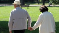 Средняя пенсия мужчин на 93 евро выше, чем у женщин