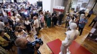 Представили отреставрированную вторую мужскую статую из Гераклеи Синтики
