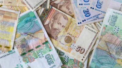 Семьи в Болгарии чаще стали брать быстрые кредиты на оплату потребительских расходов