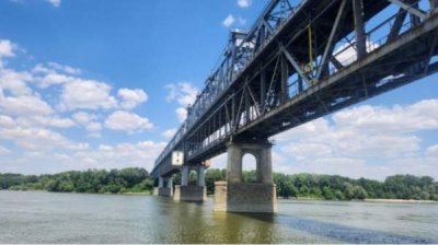 Движение в районе моста через Дунай будет затруднено из-за акции протеста