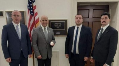 "Возрождение" не хочет евро и предлагает привязать лев к доллару