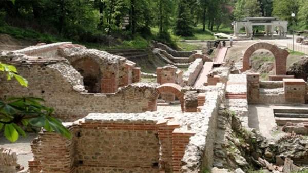 Виртуальный гид разводит туристов по Археологическому музею Хисаря