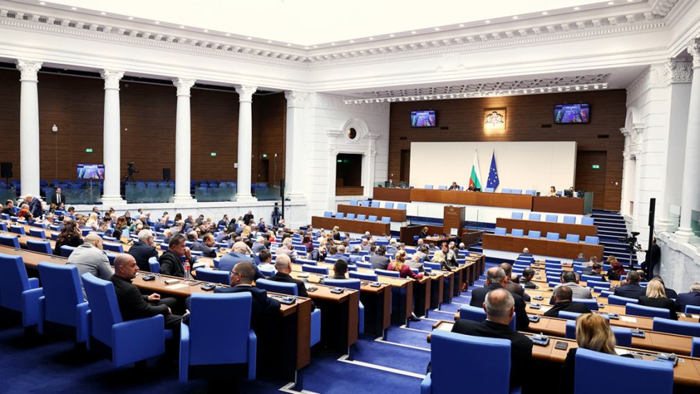 Парламент окончательно принял второе продление бюджета