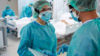 С диагнозом коронавирус вчера на лечение поступили 474 пациента
