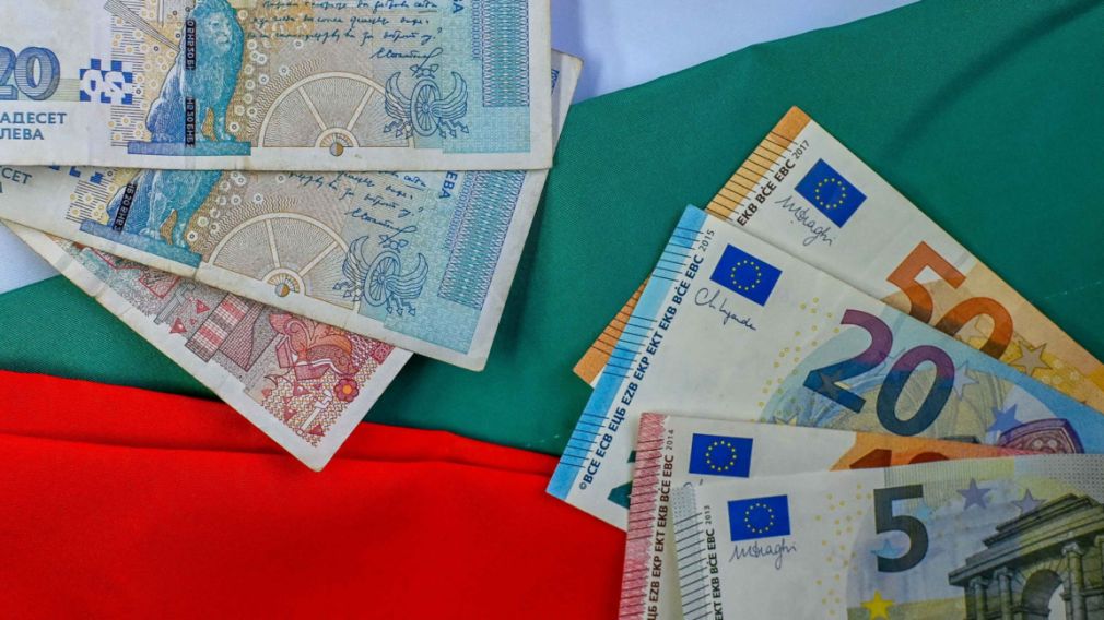 &laquo;Рейтер&raquo;: Болгария вводит евро на фоне протестов и скептицизма