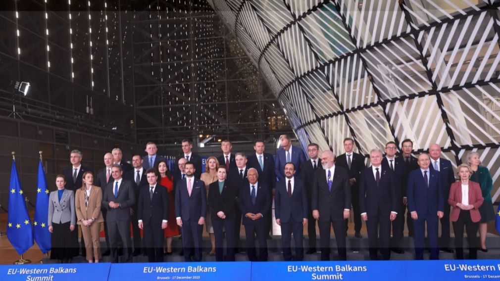 ЕС требует от Скопье выполнения обязательств перед сообществом и Болгарией