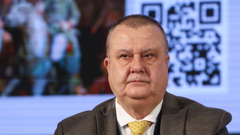 Проф. Эммануэл Мутафов избран в руководство Международной общности академий