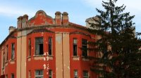 Один погибший и трое раненых в пожаре в незаконном доме престарелых в Банкя