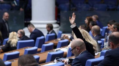 Парламент отклонил очередное предложение о референдуме по вопросу введения евро