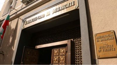 Перед введением евро компании и граждане активно вкладывают деньги в банки