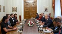 Президент встретился с представителями болгар в Косово