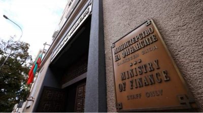 Ожидаемый экономический рост в 2025 г. составит 3%, растет и государственный долг