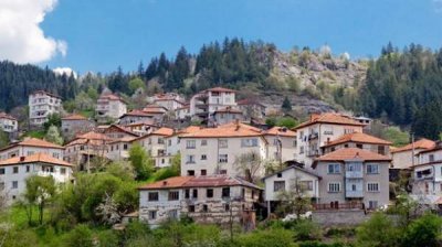 Момчиловци &ndash; село с 30 часовнями привлекает паломников из страны и из-за рубежа