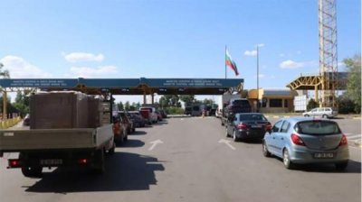 После вступления в "Шенген" греки и румыны массово отовариваются в Болгарии
