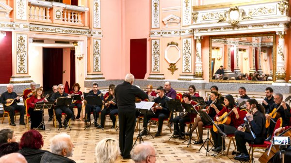Мандолинные оркестры &ndash; 120-летняя культурная традиция болгарской столицы