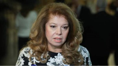 Илияна Йотова: "От политических партий зависит, будет ли жить парламент"