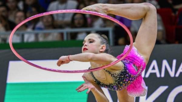 Стиляна Николова вышла в лидеры квалификации ЧМ по художественной гимнастике в Рио-де-Жанейро