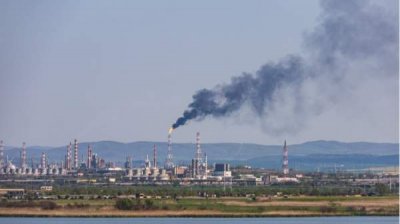 Расследуют &ldquo;Лукойл&ldquo; на предмет воспрепятствования конкуренции в розничной торговле горючим