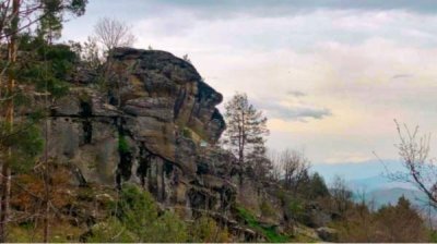Человеческие лица, скальные черепахи, жертвенники и лазейки &ndash;&nbsp;"Градиштето"&nbsp;хранит тысячелетние тайны