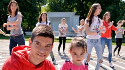 Только 64% болгарских подростков разговаривают со своими родителями хотя бы раз в неделю